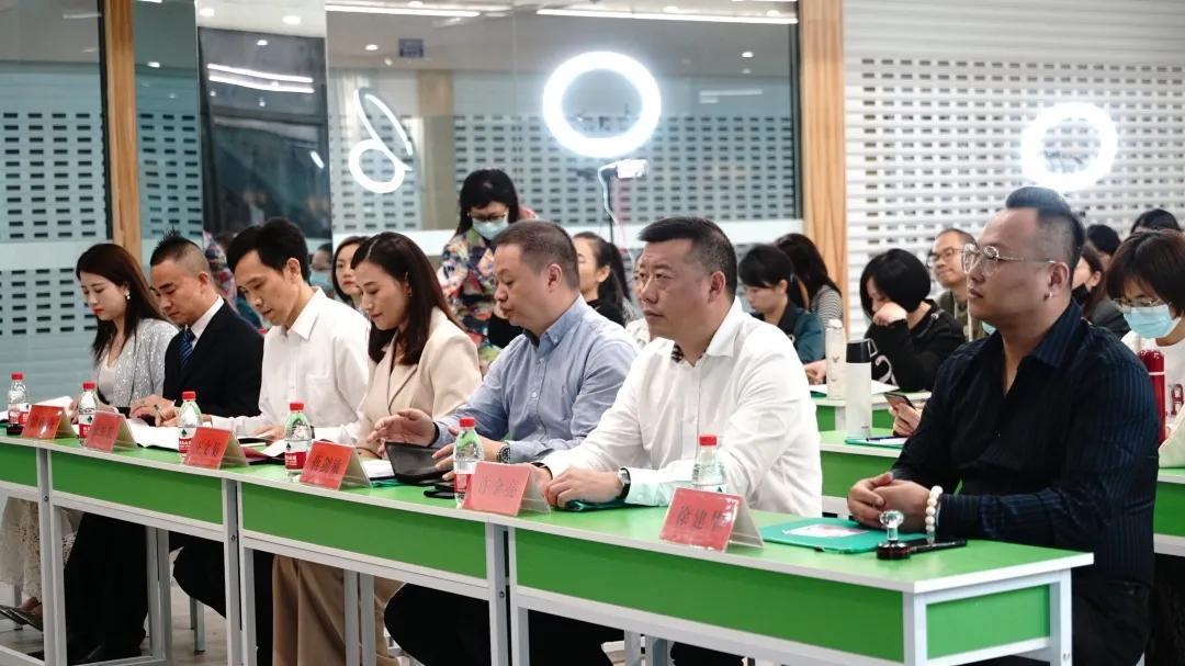 浙江臺州路橋區(qū)巾幗主播進修學院成立