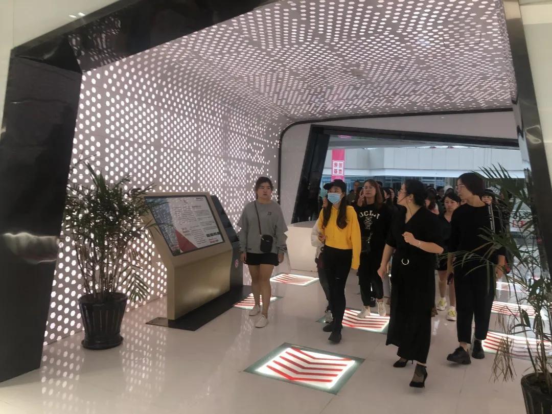浙江臺州路橋區(qū)巾幗主播進修學院成立